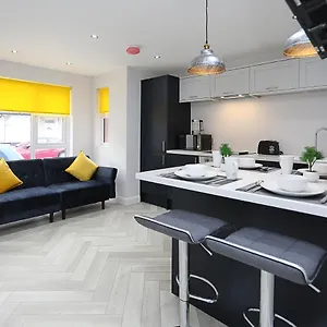 no1-luxury-service-apartments.belfasthotelsireland.com/