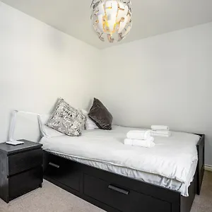  Apartment Comfy 2 Bedroom Near Centre