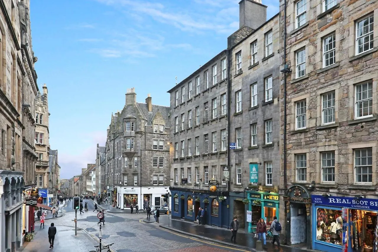 Joivy Modern And Airy Flat On The Historic Royal Mile Apartment Edinburgh United Kingdom